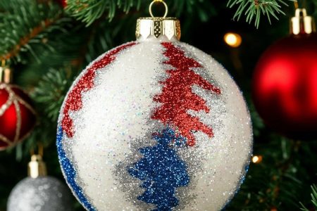 Коллектив “Завода Энергокомфорт” поздравляет с наступающим Новым Годом!